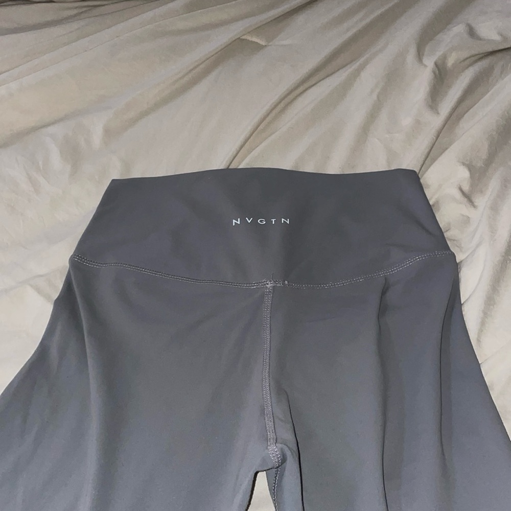 NVGTN Grey Signature 2.0 Leggings 🧭🐭 - Picture 2 of 4